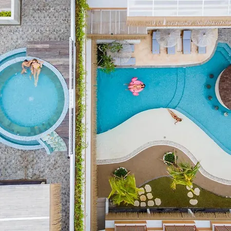 Roomates Surf Camp Canggu By Ini Vie Hospitality