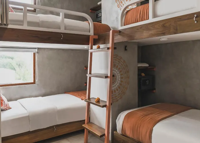 Roomates By Ini Vie Hospitality