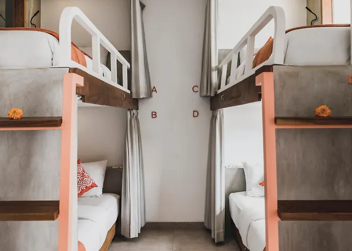Roomates By Ini Vie Hospitality *